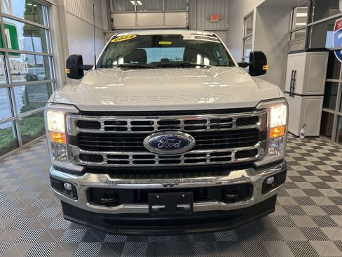 Used 2024 Ford F250 XLT image 2