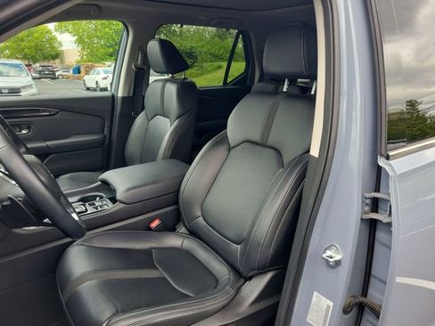 Used 2023 Honda Pilot Touring image 19