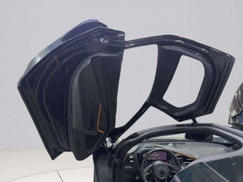 Used 2018 McLaren 720S RWD image 38