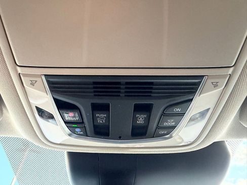 Used 2023 Acura RDX w/ Technology Package image 22