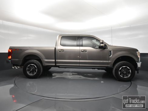 Used 2020 Ford F250 Lariat w/ Lariat Ultimate Package AWD/4WD image 52