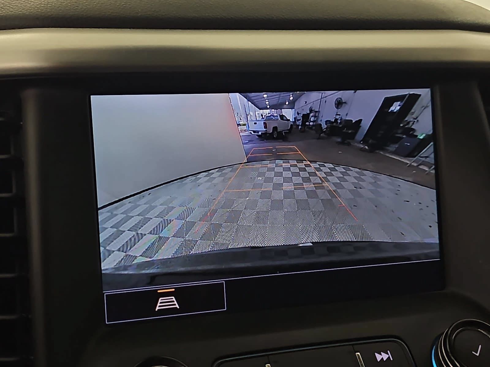 Used 2023 GMC Acadia SLE w/ Driver Convenience Package FWD image 22