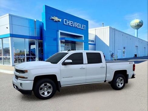Used 2018 Chevrolet Silverado 1500 LT w/ All Star Edition image 8