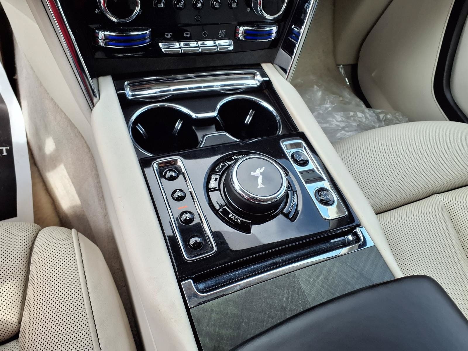 Used 2020 Rolls-Royce Cullinan AWD/4WD image 9