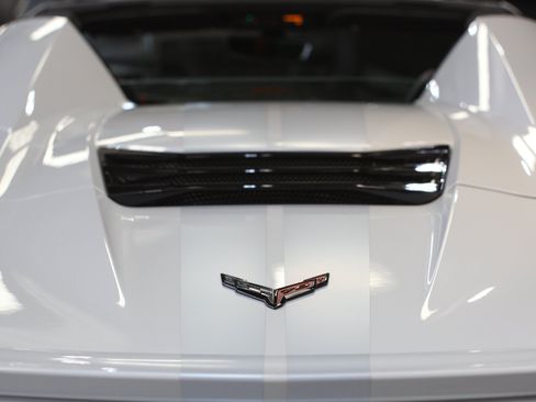 Used 2023 Chevrolet Corvette Z06 RWD image 30