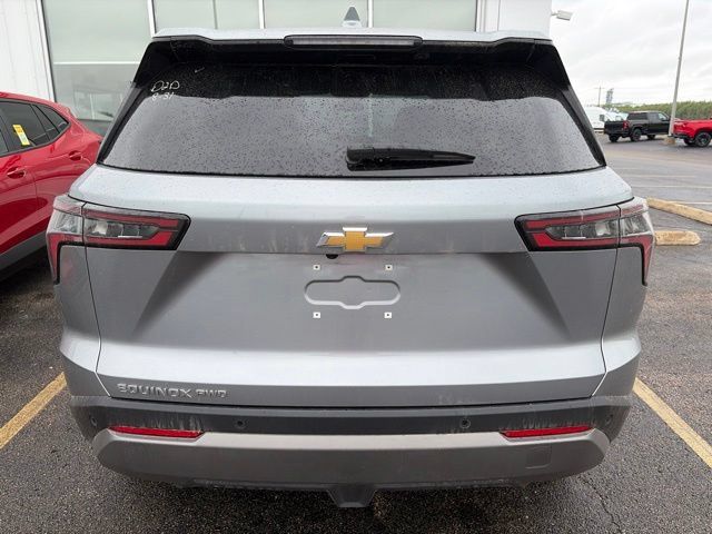 Used 2026 Chevrolet Equinox LT AWD/4WD image 4