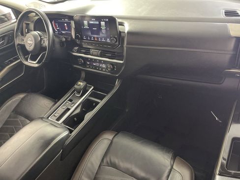 Used 2022 Nissan Pathfinder Platinum w/ Lighting Package (N92) image 26