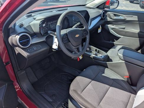 New 2026 Chevrolet Trax LS w/ LS Convenience Package FWD image 12