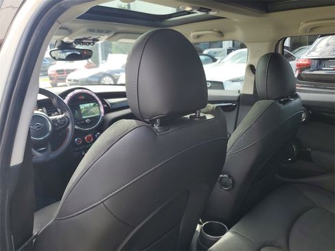 Used 2019 MINI Cooper S image 11