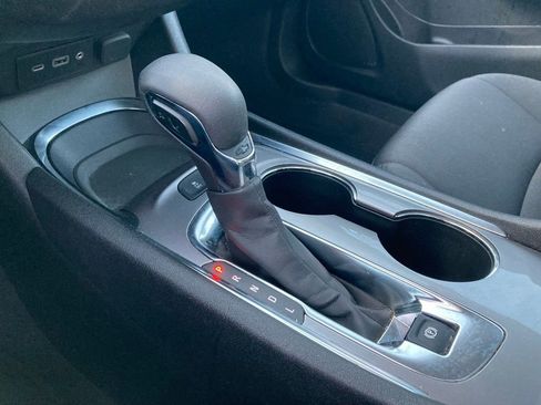 Used 2024 Chevrolet Malibu LT image 28