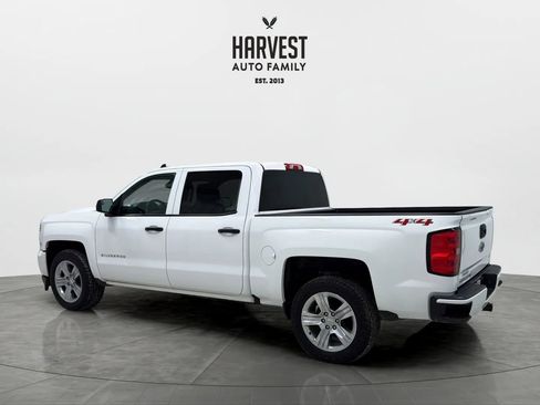 Used 2018 Chevrolet Silverado 1500 Custom w/ Custom Value Package AWD/4WD image 3