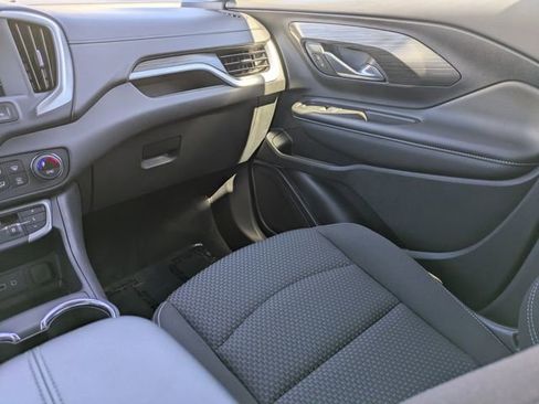 New 2024 GMC Terrain SLE w/ Driver Convenience Package image 20
