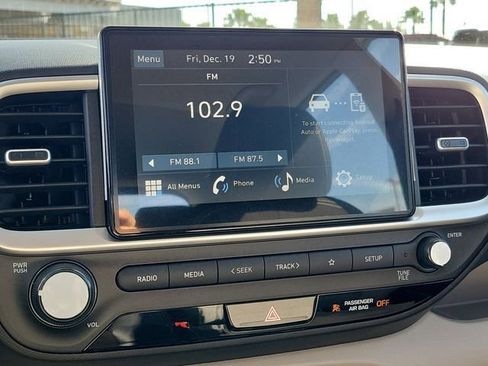 New 2026 Hyundai Venue SEL image 9