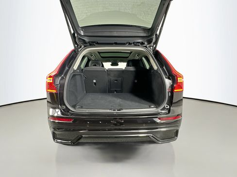 Used 2025 Volvo XC60 B5 Core AWD/4WD image 27