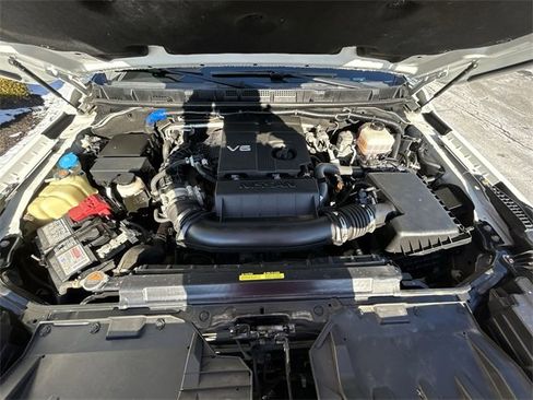 Certified 2022 Nissan Frontier SV w/ Technology Package image 14