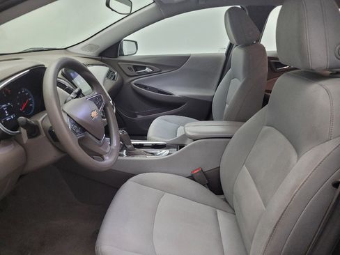 Used 2020 Chevrolet Malibu LT FWD image 17