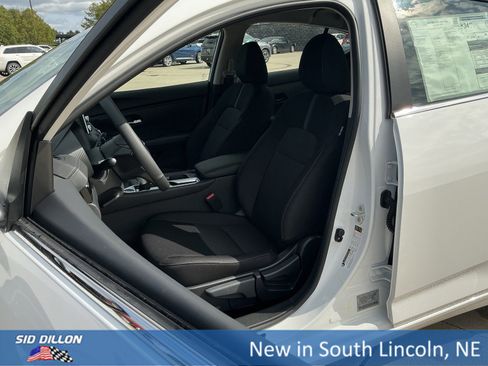 New 2025 Nissan Sentra SV w/ All-Weather Package image 9