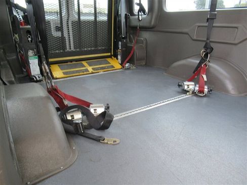 Used 2014 Ford E-250 and Econoline 250 Extended w/ Power Group image 19