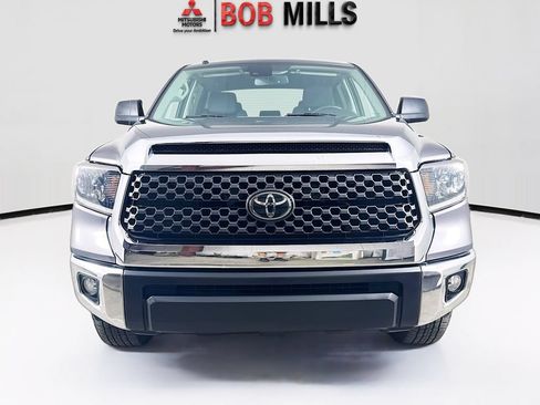 Used 2018 Toyota Tundra SR5 w/ SR5 Upgrade Package RWD image 2