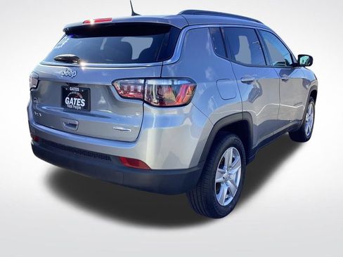 Used 2022 Jeep Compass Latitude image 11