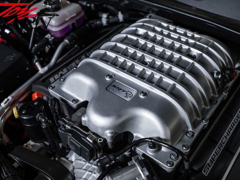 Used 2015 Dodge Challenger SRT Hellcat RWD image 47