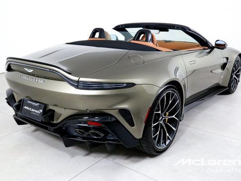 Used 2026 Aston Martin V8 Vantage S RWD image 9