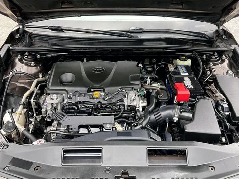 Used 2018 Toyota Camry LE FWD image 29
