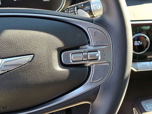 Used 2025 Genesis GV70 2.5T Advanced w/ Advanced Package image 18