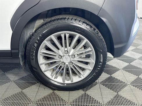 Used 2021 Hyundai Kona SEL Plus image 32