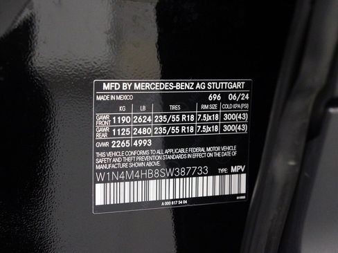 Certified 2025 Mercedes-Benz GLB 250 4MATIC image 26
