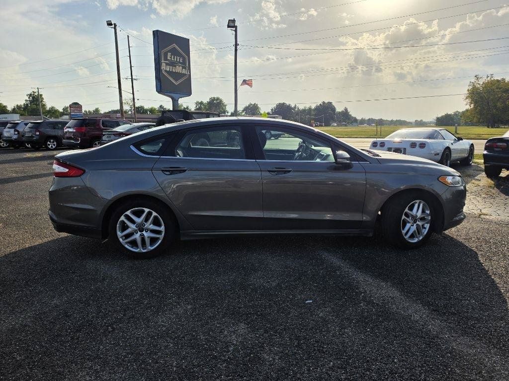 Used 2014 Ford Fusion SE FWD image 3