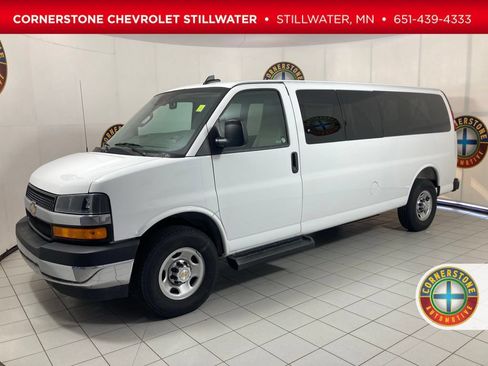 Used 2025 Chevrolet Express 3500 LT w/ LT Preferred Equipment Group RWD image 1