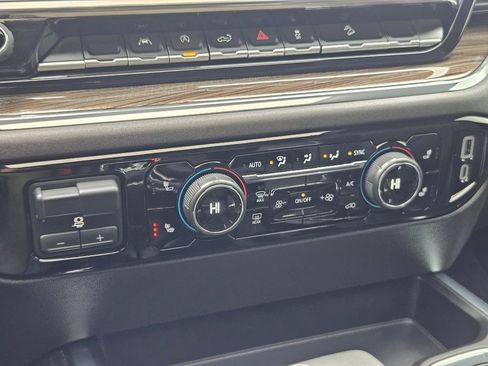 Used 2024 Chevrolet Silverado 1500 LT Trail Boss w/ Convenience Package II image 24