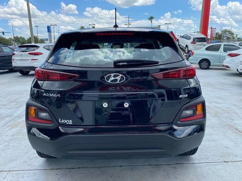 Used 2019 Hyundai Kona SE AWD/4WD image 2