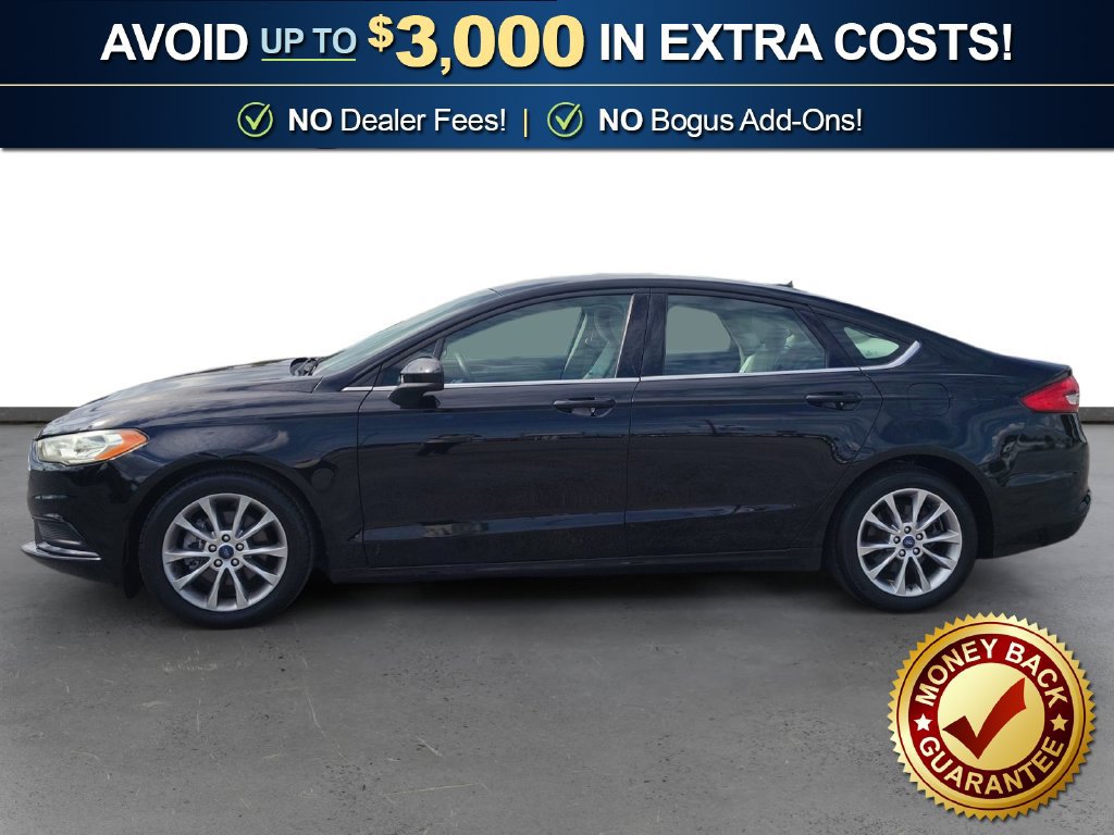 Used 2017 Ford Fusion SE FWD image 2