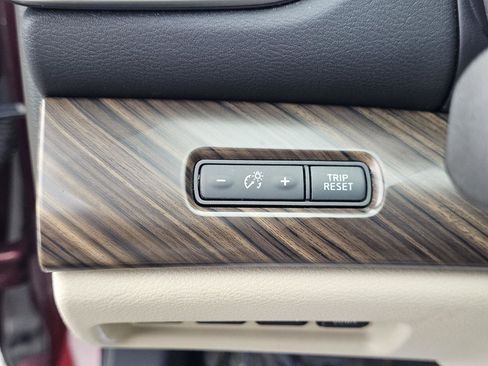 Used 2016 Nissan Maxima Platinum FWD image 22