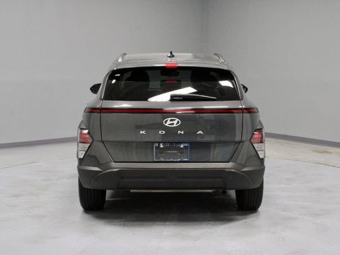 Used 2025 Hyundai Kona SEL FWD image 9