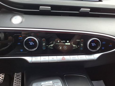 Used 2022 Genesis GV70 2.5T Sport Prestige w/ Sport Prestige Package image 13