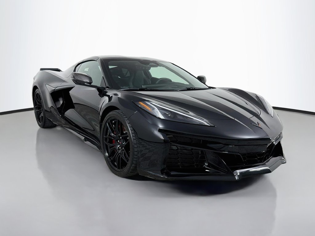 Used 2026 Chevrolet Corvette Z06 RWD image 3