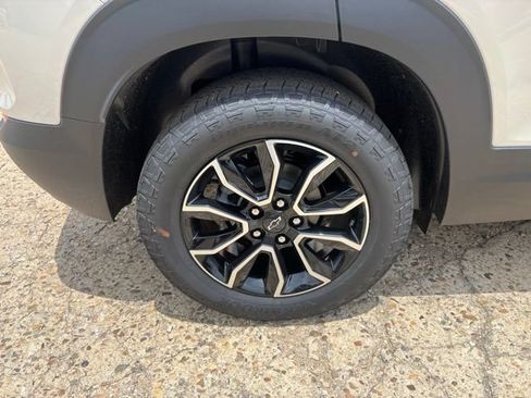 New 2026 Chevrolet TrailBlazer ACTIV w/ Convenience Package FWD image 9