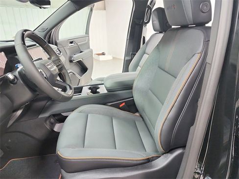 New 2026 GMC Acadia AT4 w/ Super Cruise Package image 19