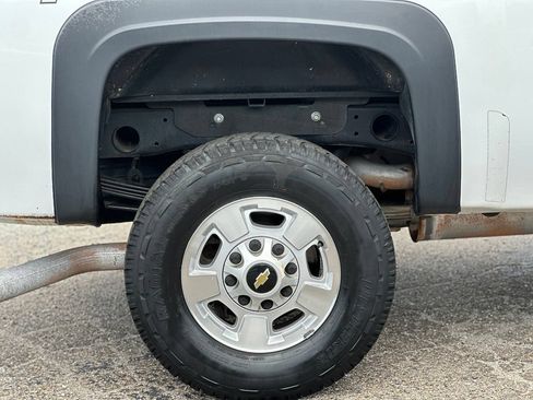 Used 2011 Chevrolet Silverado 2500 W/T AWD/4WD image 23