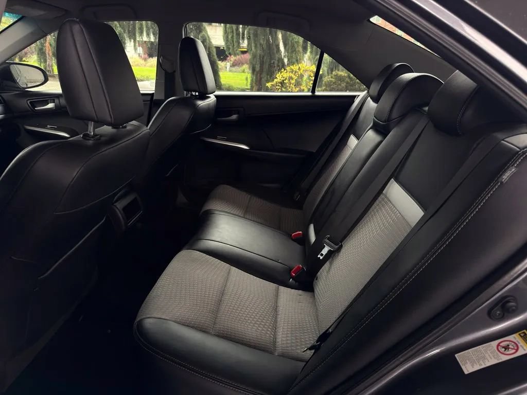 Used 2012 Toyota Camry SE FWD image 21