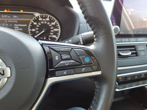 Used 2022 Nissan Altima 2.5 SV w/ SV Premium Package image 22