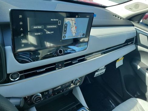 New 2025 Mitsubishi Outlander SEL FWD image 30
