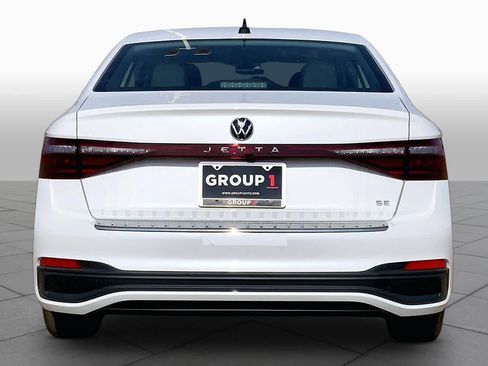 New 2026 Volkswagen Jetta SE FWD image 4