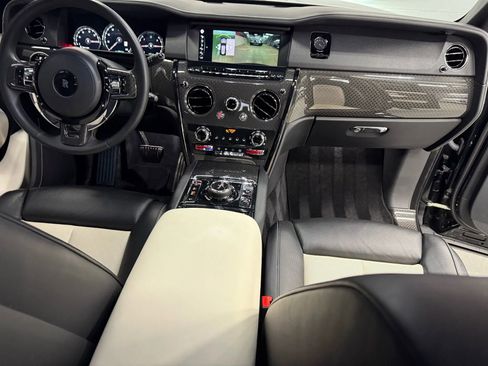 Used 2022 Rolls-Royce Cullinan Black Badge w/ Dark Exterior Package image 72