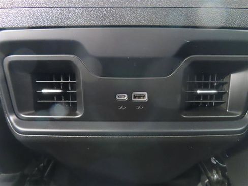 Used 2025 Chevrolet Silverado 1500 LT AWD/4WD image 27