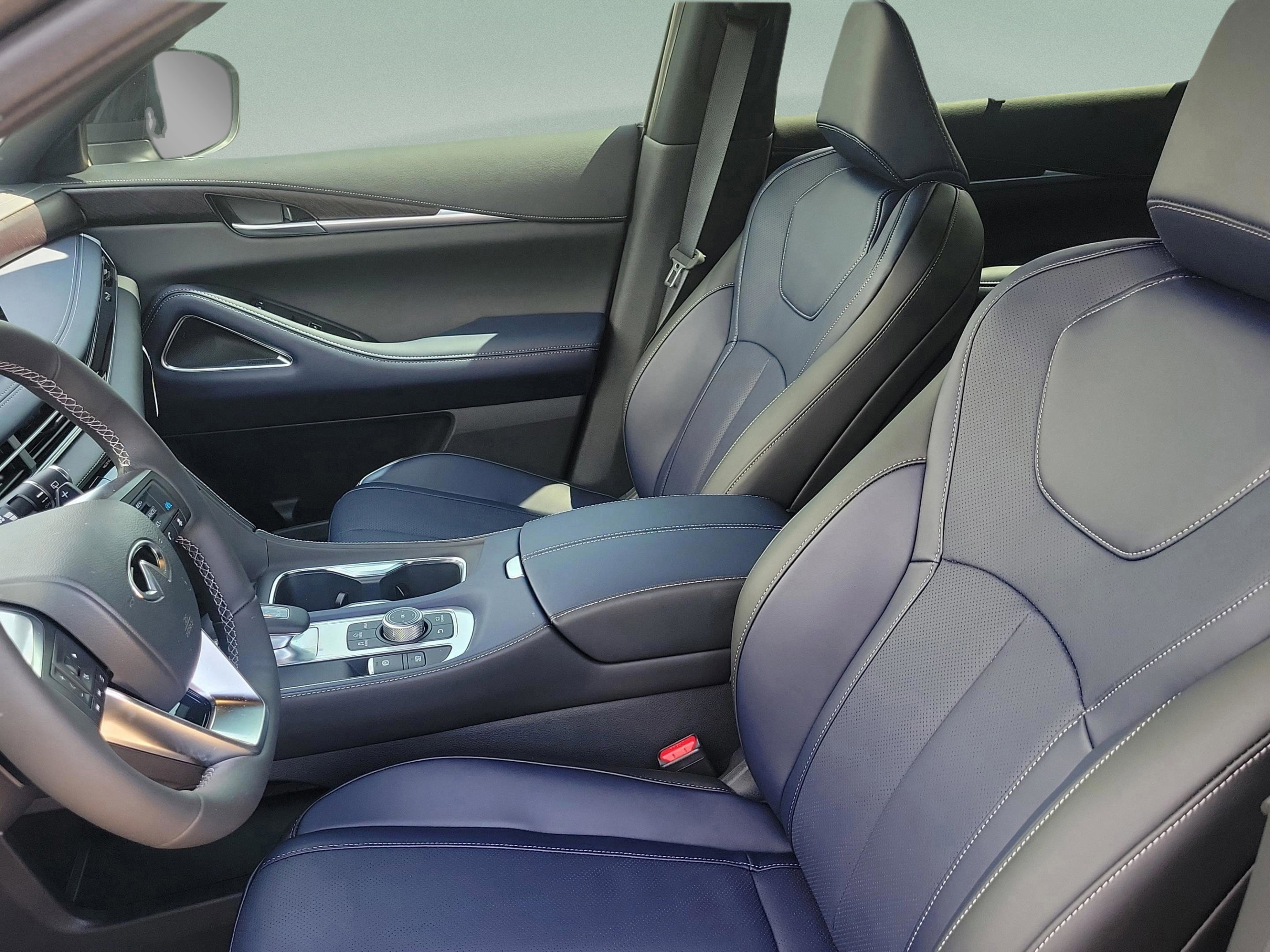 New 2026 INFINITI QX60 Sport w/ Dark Cargo Package AWD/4WD image 10