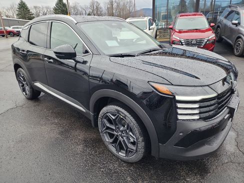 New 2026 Nissan Kicks SR w/ SR Premium Package image 2